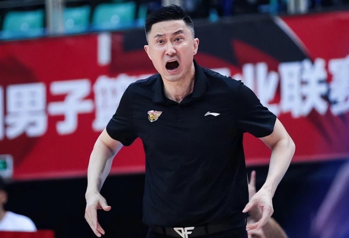 包含欧冠窗口期再迎强敌，广东宏远强势反弹，主帅态度——态度坚定，球队文化再被提及的词条开云·体育官方网站